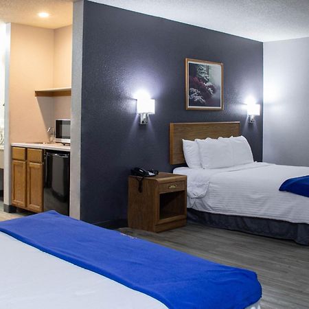 New Victorian Inn & Suites-Норфолк Экстерьер фото