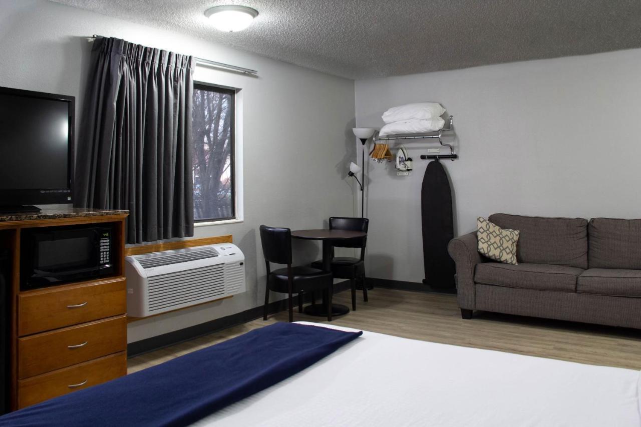New Victorian Inn & Suites-Норфолк Экстерьер фото