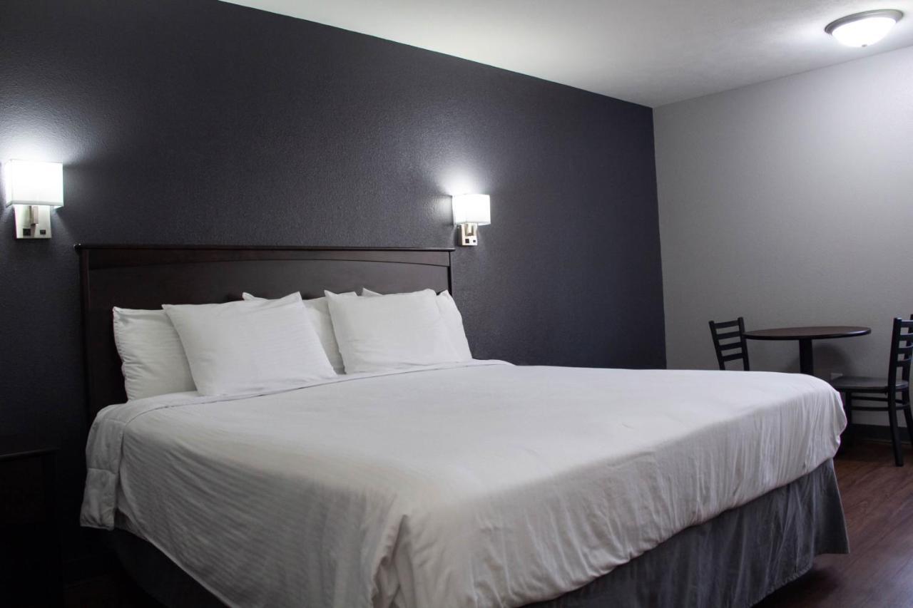 New Victorian Inn & Suites-Норфолк Экстерьер фото