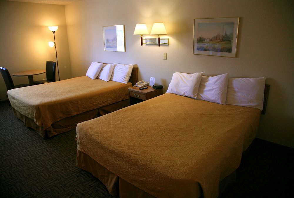 New Victorian Inn & Suites-Норфолк Экстерьер фото